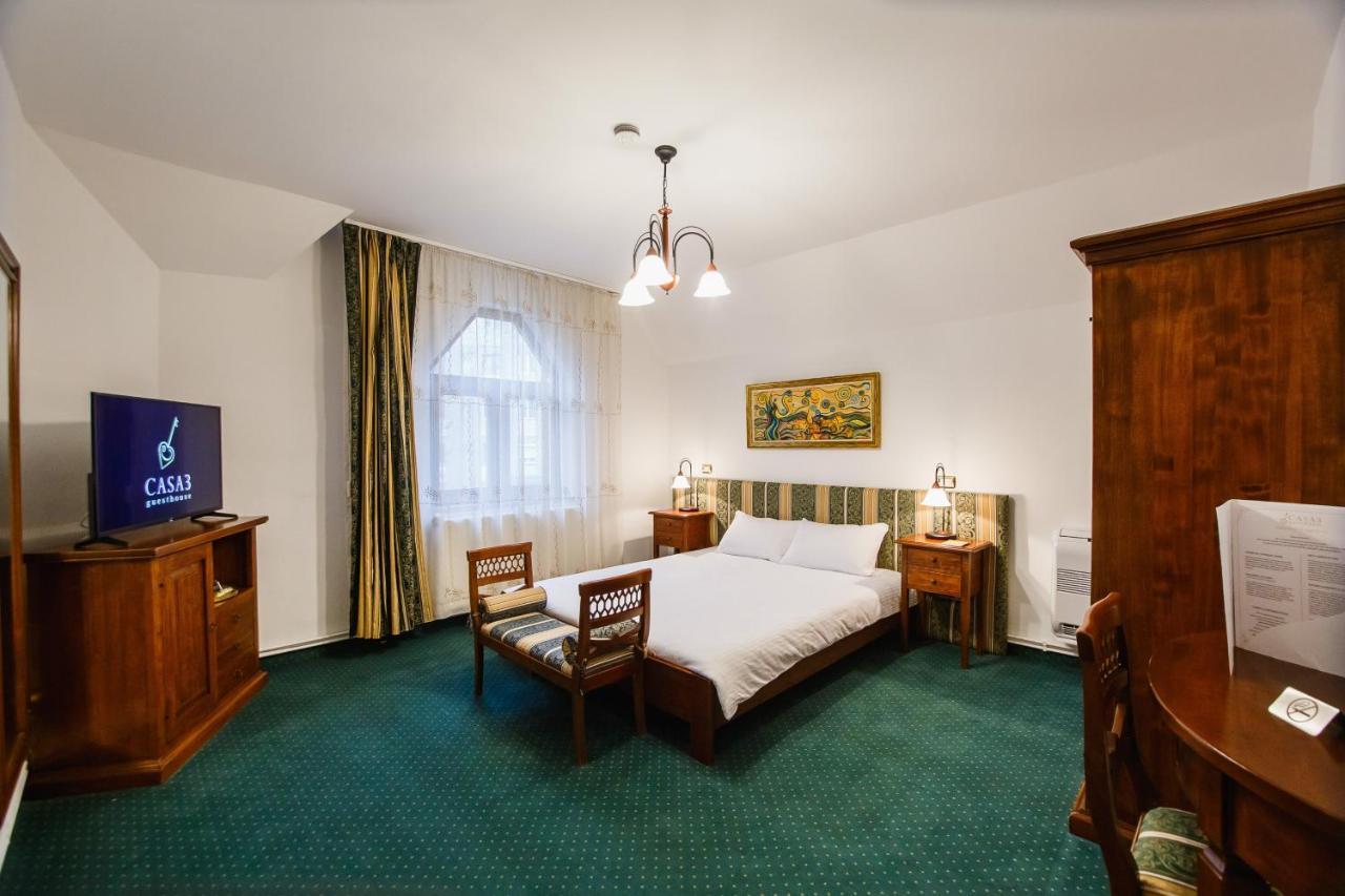 Casa 3 Guesthouse Oradea Bagian luar foto