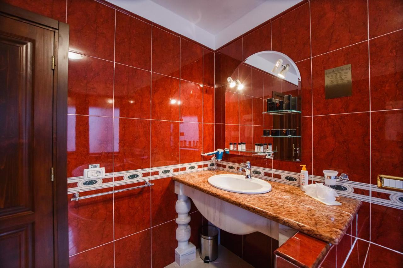 Casa 3 Guesthouse Oradea Bagian luar foto