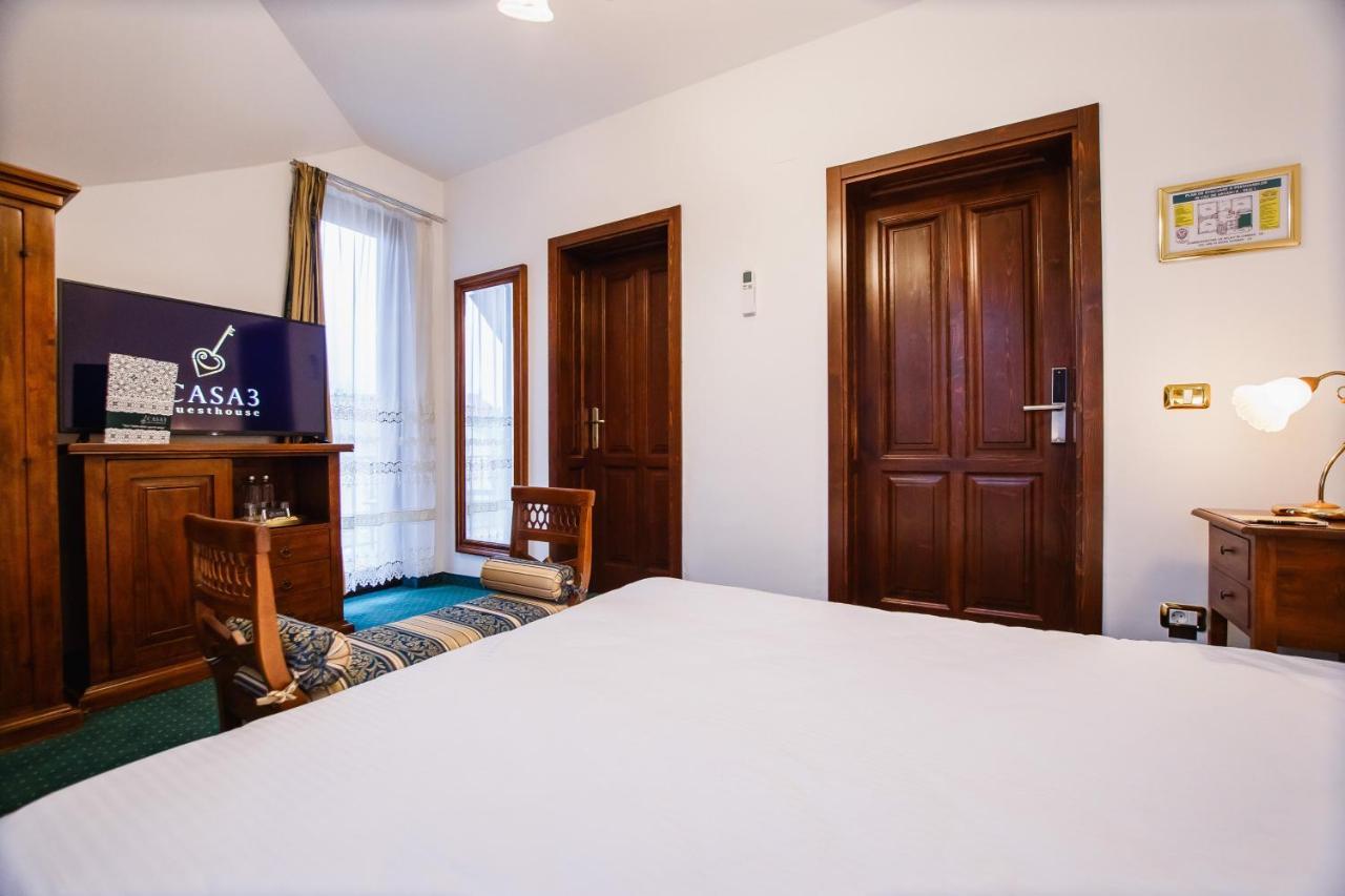 Casa 3 Guesthouse Oradea Bagian luar foto