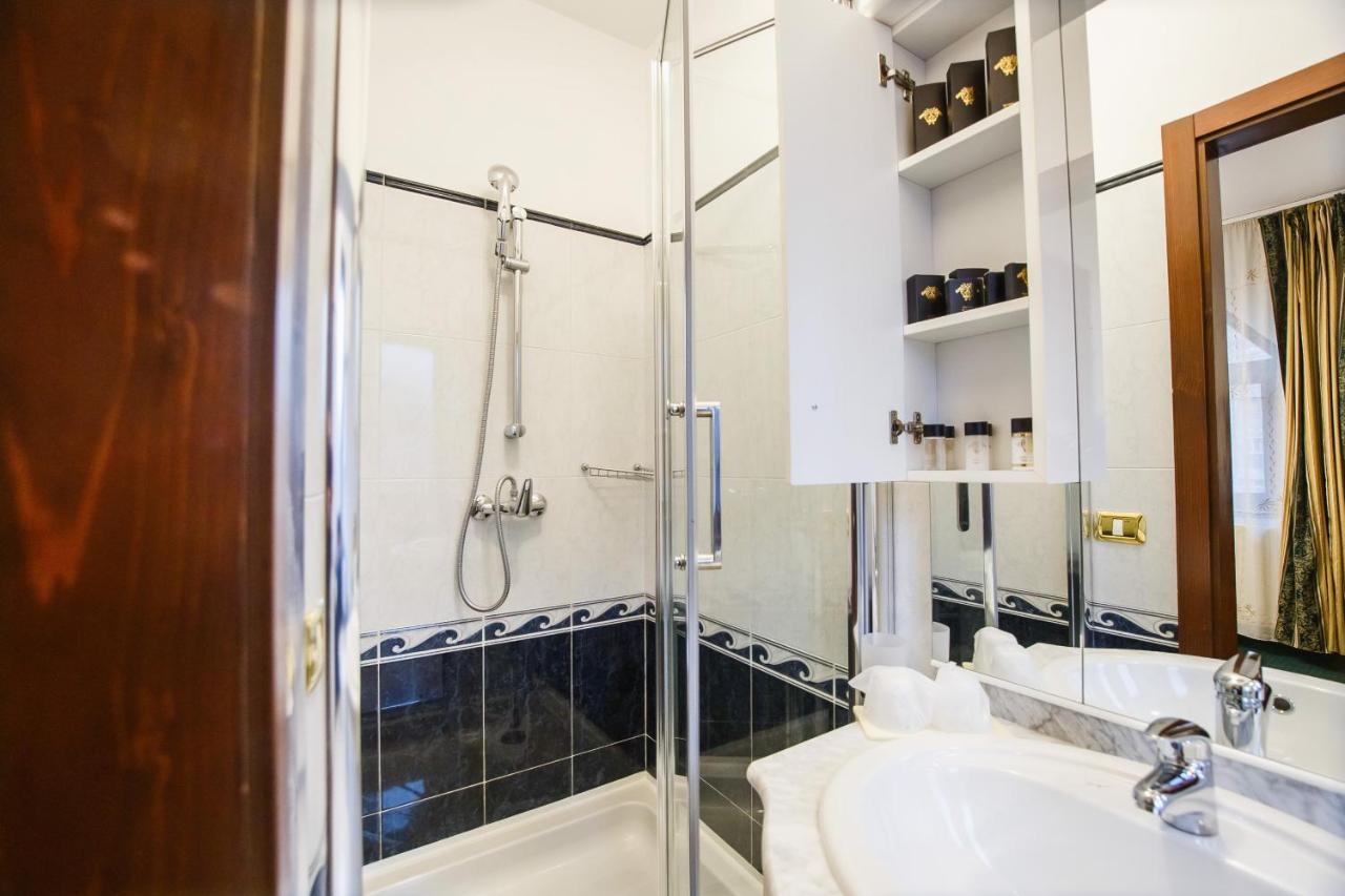Casa 3 Guesthouse Oradea Bagian luar foto