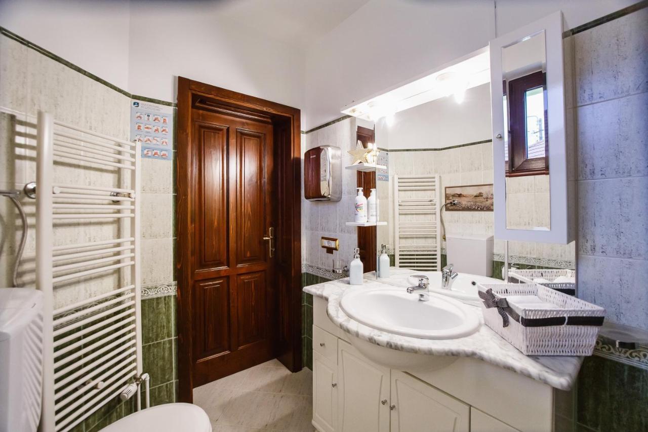Casa 3 Guesthouse Oradea Bagian luar foto