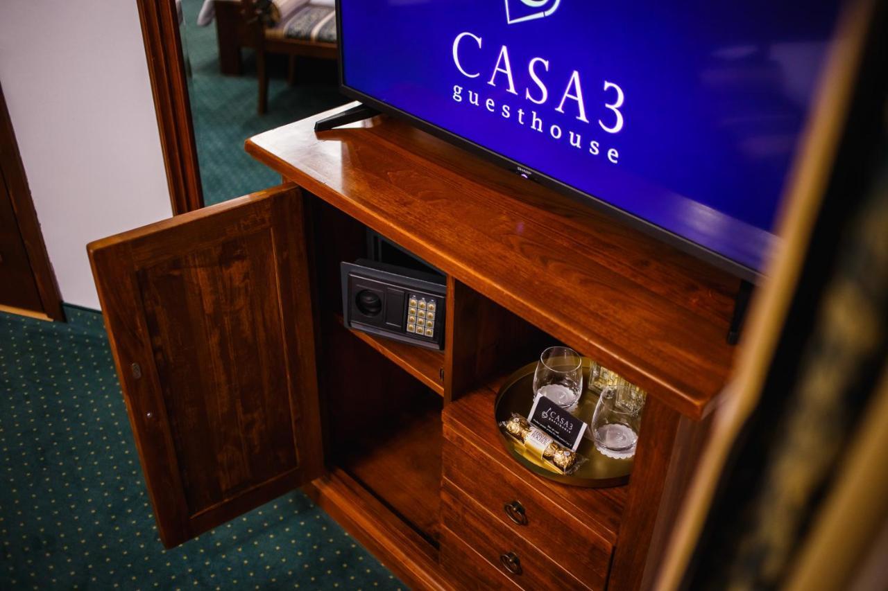 Casa 3 Guesthouse Oradea Bagian luar foto