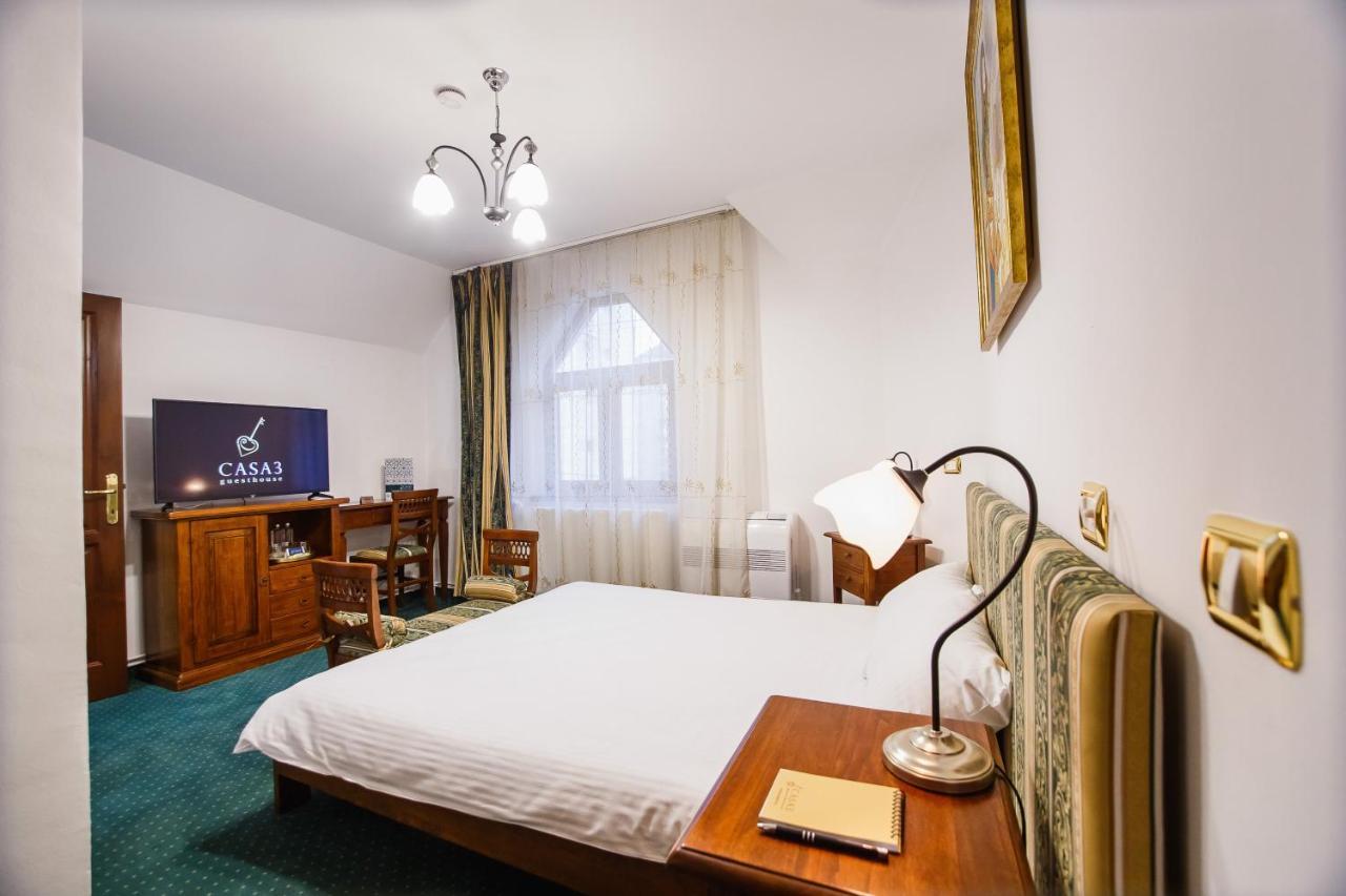 Casa 3 Guesthouse Oradea Bagian luar foto